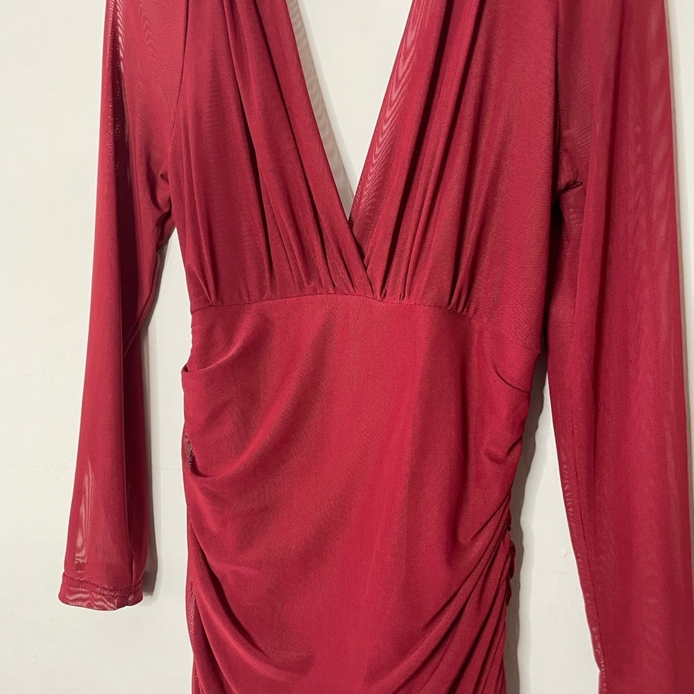 Fashion Nova Deep‎ V-Neck Red Dress - Picture 5 of 8